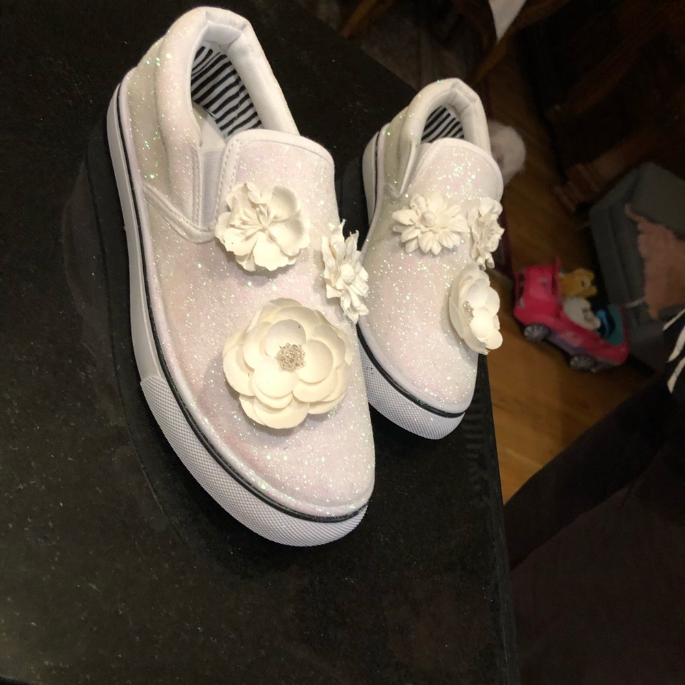 Hand designed sneakers - Picture 2 of 3